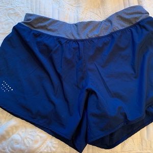 NWOT Avis Shorts